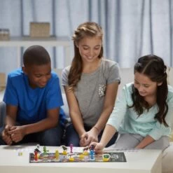 Clue Junior Game -Hasbro Toyland 0ca1e805d6c87a9bd815c4cb30c9a7c5b2fd77d3