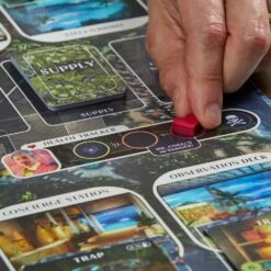 Clue Conspiracy Board Game, Secret Role Games For 4-10 Players, Mystery Games, Ages 14+ -Hasbro Toyland abe19669fdc5b285e47d327ecb45eefa00d7a889