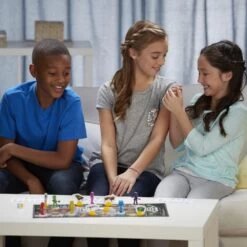 Clue Junior Game -Hasbro Toyland ccbdae9fd13bc8f5f30a3423539571865ef34a3e