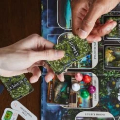 Clue Conspiracy Board Game, Secret Role Games For 4-10 Players, Mystery Games, Ages 14+ -Hasbro Toyland f7011b679628c4669bb54329d7c1b03c8d65d040