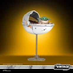 Hasbro Star Wars The Mandalorian Yoda The Child Figure - 9.5 CM -Hasbro Toyland img 219157 4da6097fdb9806fd6d468380b681bda1 1